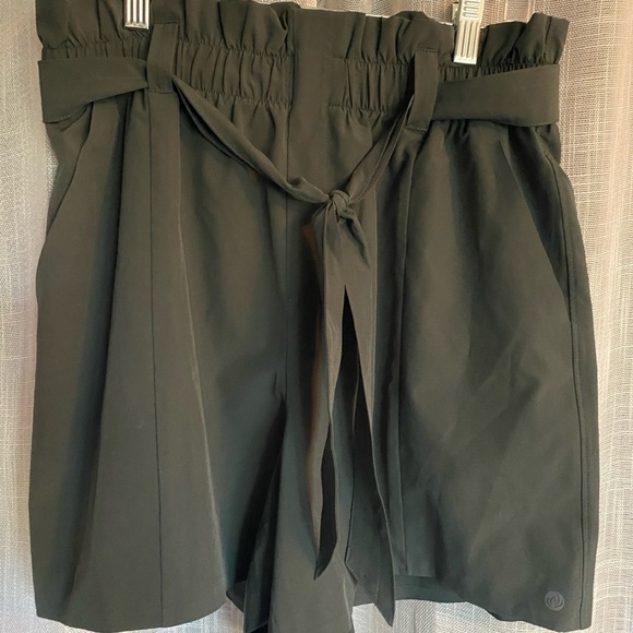 Apana Dark Green High-Waisted Shorts with Tie Belt - Picture 1 of 3